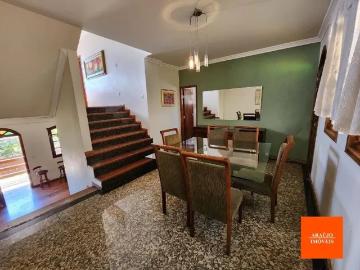 Casa com 390m2 no bairro santa lucia
