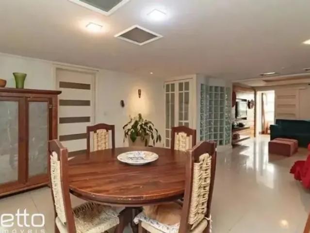 Casa com 398 m2, 4 quartos e 3 vagas na Chácara das Pedras
