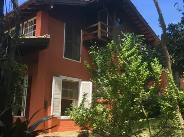 Casa com 3 dormitórios na Vargem Grande com vista para a Praia do Moçambique!