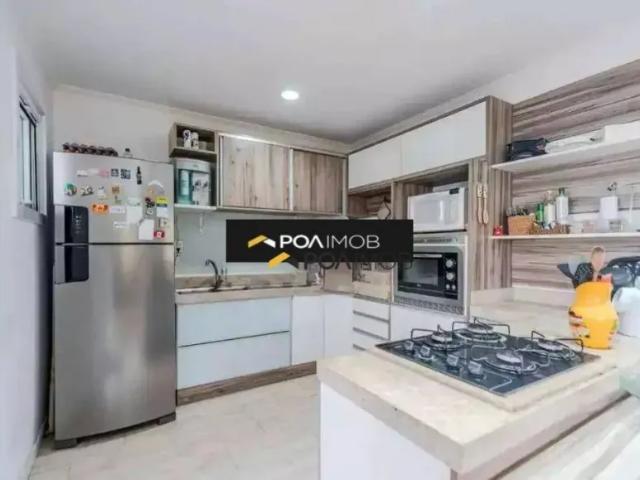 Casa com 3 dormitórios Guarujá Porto Alegre/RS