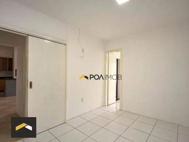 Casa com 3 dormitórios para alugar, 190 m² por R$ 6.500,00/mês Vila Ipiranga Porto Alegre/RS