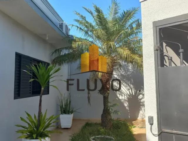 Casa com 3 dormitórios para venda no bairro JARDIM TERRA BRANCA