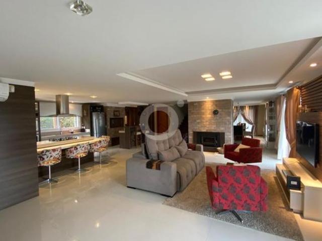 Casa com 3 Dormitórios em Gramado