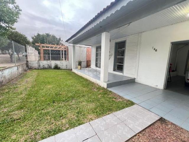 Casa com 3 dormitórios no Bairro Esmeralda