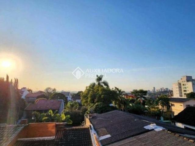 Casa com 3 dormitórios no bairro Ouro Branco em Novo Hamburgo
