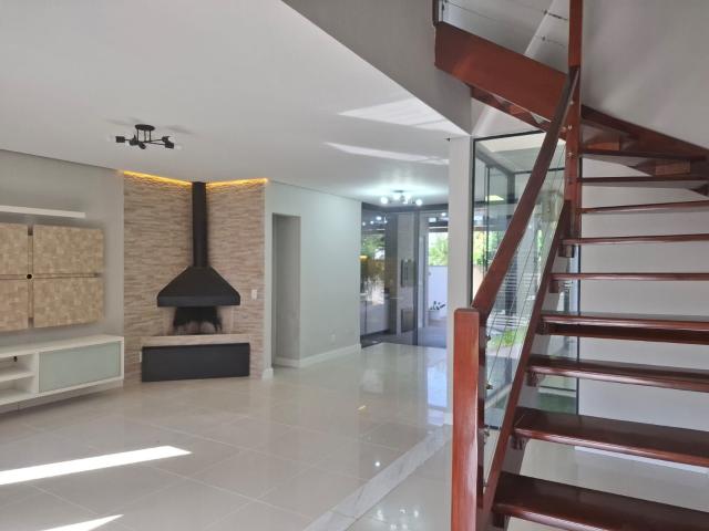 Casa com 3 dormitórios no Lagos de Nova Ipanema