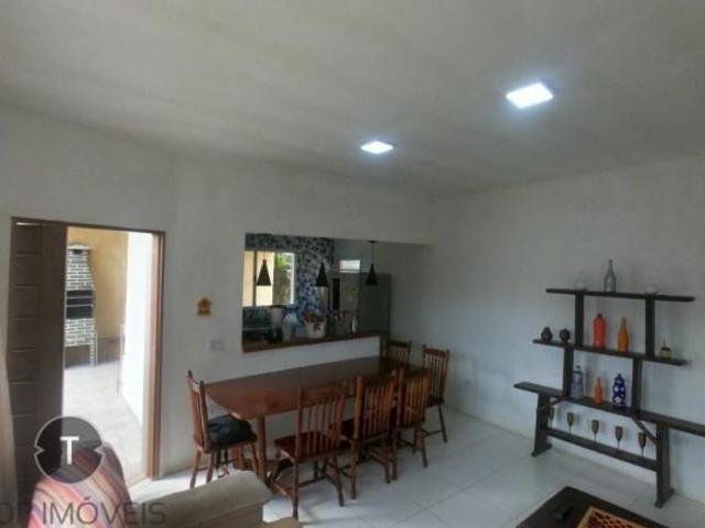 Casa com 3 dormitórios a 400 metros da praia