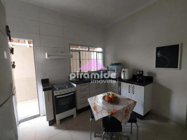 Casa com 3 dormitórios à venda, 114 m² por R$ 580.000,00 Parque Industrial São José dos Campos/S