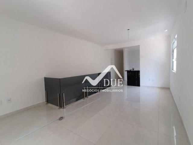 Casa com 3 dormitórios à venda, 115 m² por R$ 890.000,00 Embaré Santos/SP