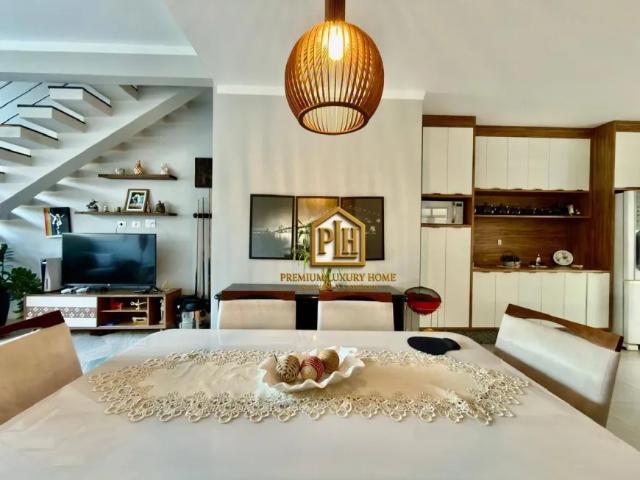 Casa com 3 dormitórios à venda, 113 m² por R$ 820.000,00 Jardim Maristela Atibaia/SP