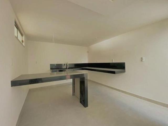 Casa com 3 dormitórios à venda, 125 m² por R$ 630.000,00 Marilândia Juiz de