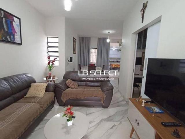 Casa com 3 dormitórios à venda, 126 m² por R$ 750.000,00 Aparecida Uberlândia/MG