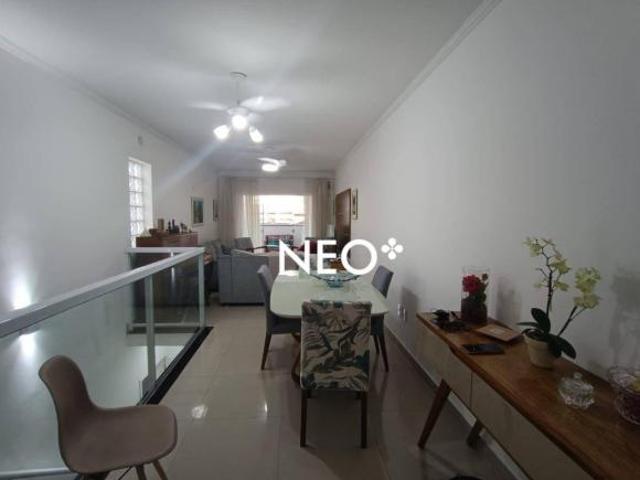 Casa com 3 dormitórios à venda, 128 m² por R$ 775.000,00 Ponta da Praia Santos/SP