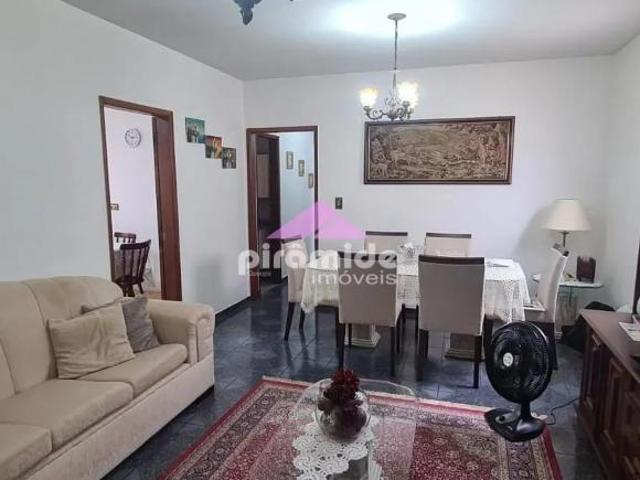 Casa com 3 dormitórios à venda, 133 m² por R$ 900.000,00 Jardim das Indústrias São José dos Camp