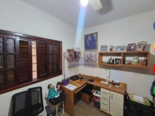 Casa com 3 dormitórios à venda, 150 m² por R$ 630.000,00 Jardim Emília Jacareí/SP