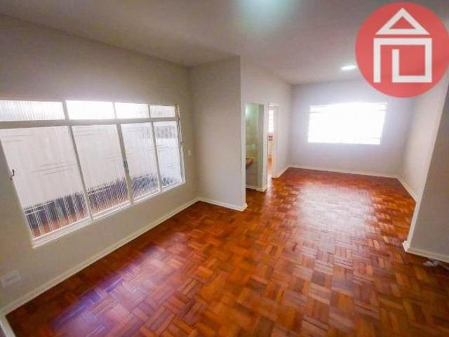Casa com 3 dormitórios à venda, 150 m² por R$ 650.000,00 Vila Aparecida Bragança Paulista/SP