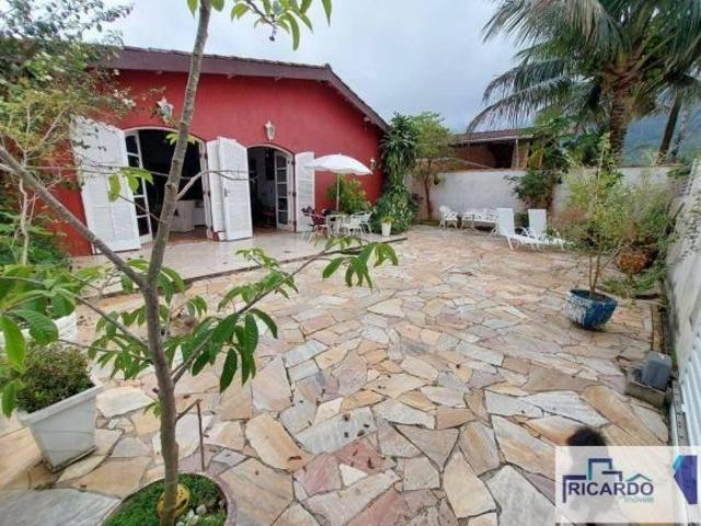 Casa com 3 dormitórios à venda, 150 m² por R$ 920.000,00 Praia do Lázaro Ubatuba/SP