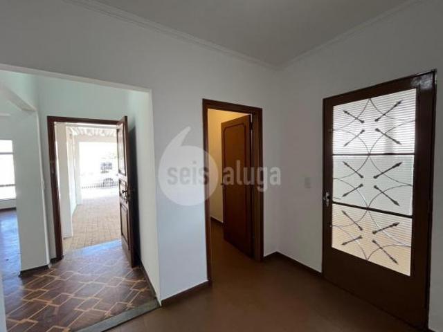 Casa com 3 dormitórios à venda, 167m² por R$ 900.000,00 Vila Santa Maria.
