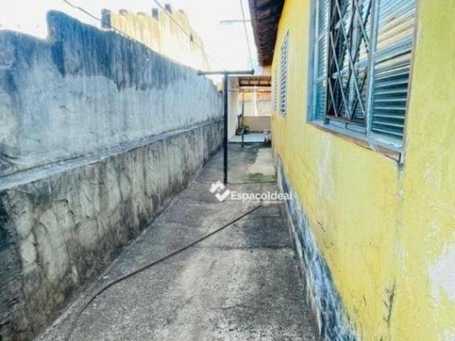 Casa com 3 dormitórios à venda, 168 m² por R$ 300.000,00 Conjunto Habitacional Maestro Júlio Ferra