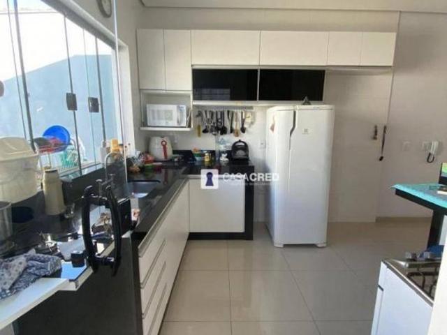 Casa com 3 dormitórios à venda, 160 m² por R$ 700.000,00 Industrial JK Varginha/MG