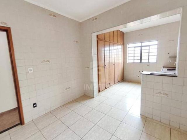 Casa com 3 dormitórios à venda, 170 m² por R$ 370.000,00 Chácara Bela Vista Jaú/SP