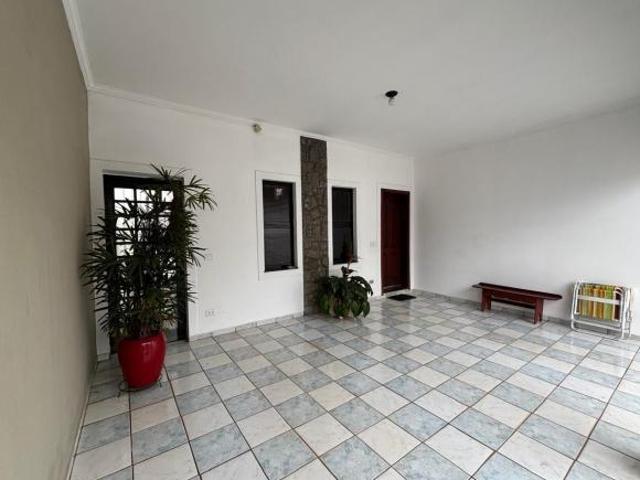 Casa com 3 dormitórios á venda, 189m² por R$ 660.000,00 Vila Nossa Senhora.