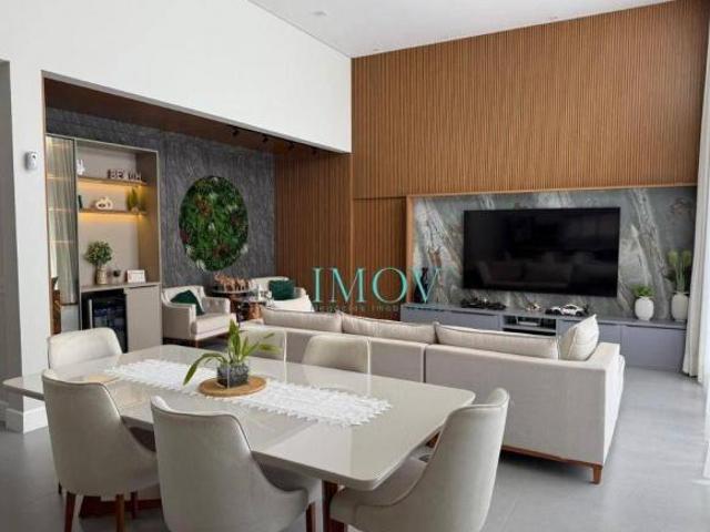 Casa com 3 dormitórios à venda, 180 m² por R$ 1.500.000,00 Jardim Ismênia São José dos Campos/SP
