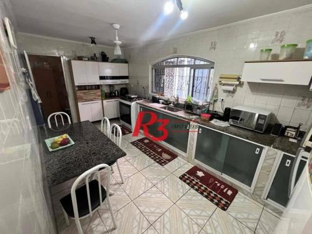 Casa com 3 dormitórios à venda, 199 m² por R$ 540.000,00 Rádio Club Santos/SP