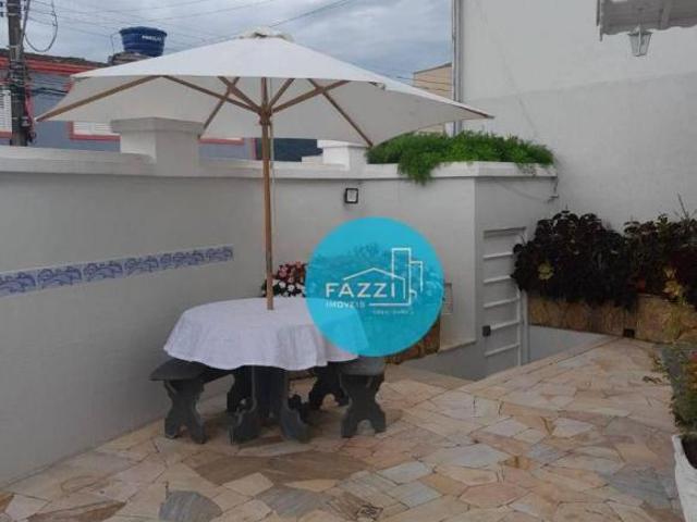Casa com 3 dormitórios à venda, 199 m² por R$ 990.000,00 Vila Togni Poços de Caldas/MG