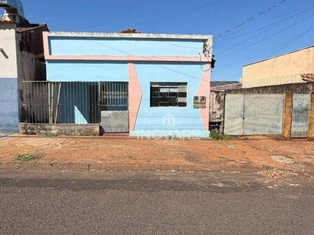 Casa com 3 dormitórios à venda, 1 m² por R$ 180.000,00 Setor Afonso Pena Itumbiara/GO