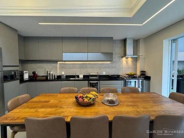 Casa com 3 dormitórios à venda, 200 m² por R$ 1.600.000,00 Vila Oliveira Mogi das Cruzes/SP