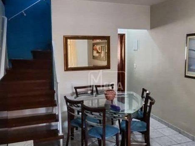 Casa com 3 dormitórios à venda, 200 m² por R$ 680.000 Jardim Três Marias Taboão da Serra/SP