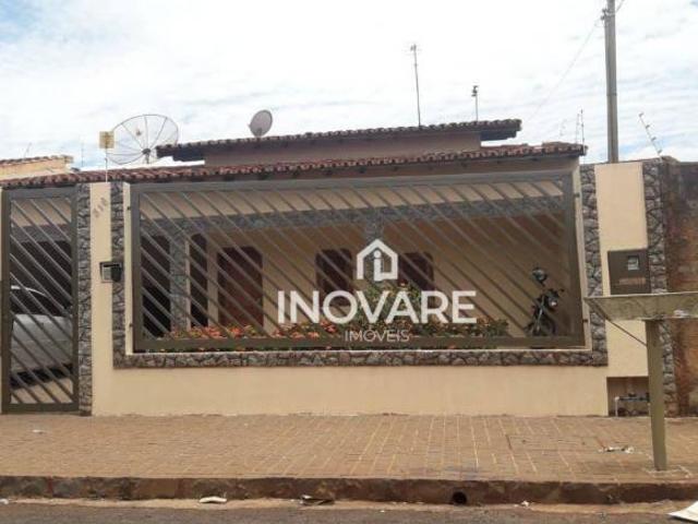 Casa com 3 dormitórios à venda, 214 m² por R$ 600.000,00 Setor Afonso Pena Itumbiara/GO