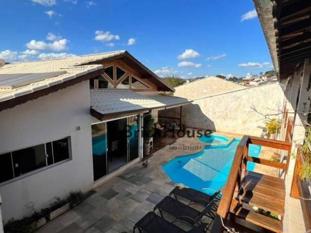 Casa com 3 dormitórios à venda, 210 m² por R$ 2.300.000,00 Vila Borghesi São Roque/SP