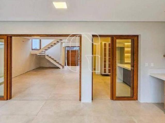 Casa com 3 dormitórios à venda, 220 m² por R$ 3.000.000,00 Jardim Samambaia Jundiaí/SP
