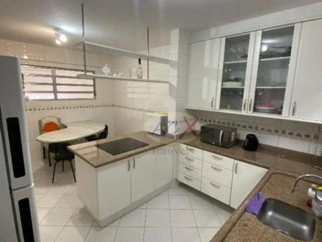 Casa com 3 dormitórios à venda, 223 m² por R$ 890.000,00 Guabirotuba Curitiba/PR