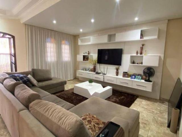 Casa com 3 dormitórios à venda, 231 m² por R$ 1.500.000,00 Jardim das Azaléias Poços de Caldas/M