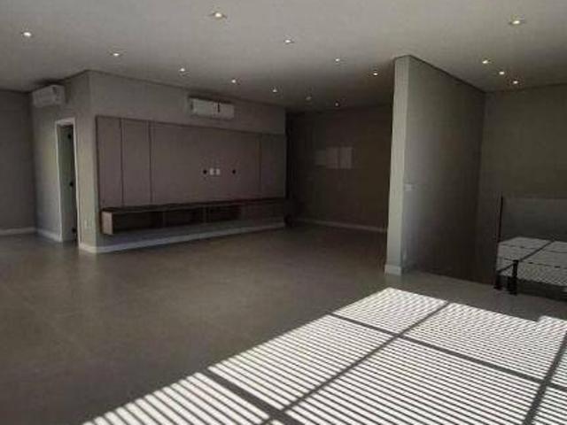 Casa com 3 dormitórios à venda, 258 m² por R$ 3.200.000,00 Condomínio Residencial Euroville Brag