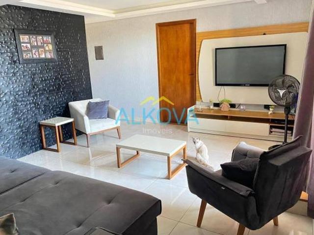 Casa com 3 dormitórios à venda, 250 m² por R$ 650.000,00 Monte Castelo São José dos Campos/SP
