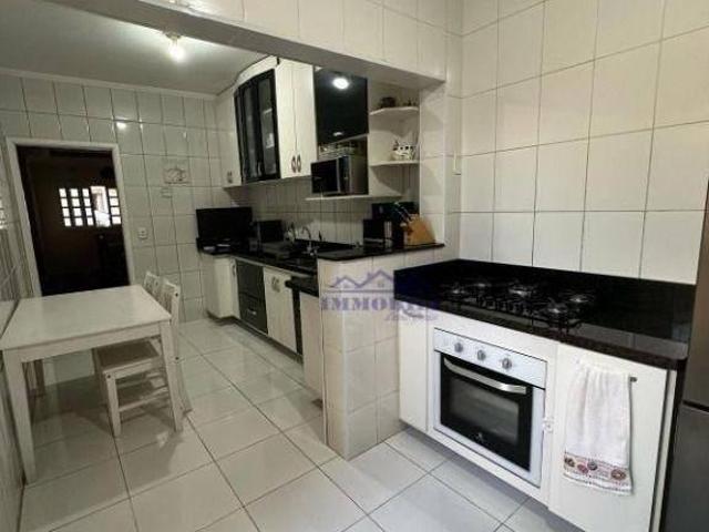 Casa com 3 dormitórios à venda, 250 m² por R$ 860.000,00 Jardim Uirá São José dos Campos/SP