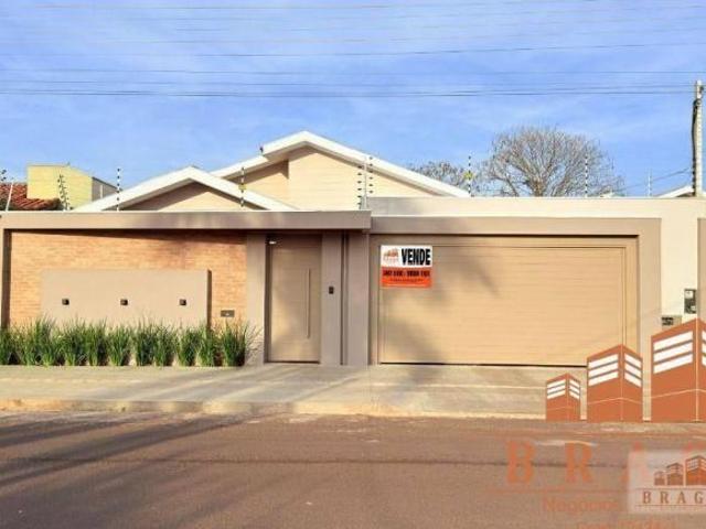 Casa com 3 dormitórios à venda, 306 m² por R$ 1.500.000,00 Centro Navirai/MS