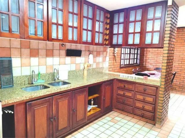 Casa com 3 dormitórios à venda, 300 m² por R$ 2.500.000,00 Camboinhas Niterói/RJ