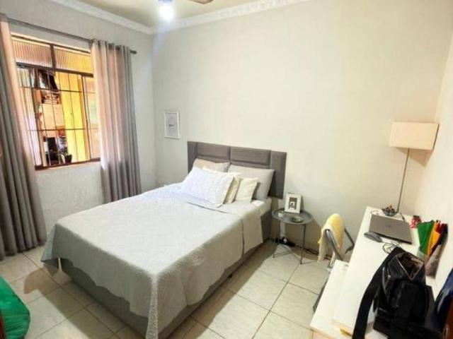 Casa com 3 dormitórios à venda, 431 m² por R$ 1.000.000 Grajaú Juiz de Fora/MG