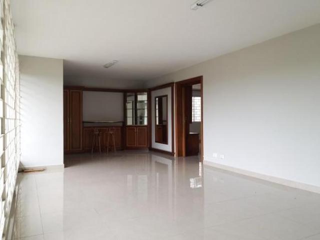 CASA COM 3 DORMITÓRIOS À VENDA, 490,00 m² DE TERRENO POR R$ 1.850.000,00 JARDIM DAS AMERICAS C
