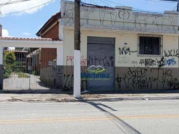 Rua das Giestas, Praça Três de Setembro