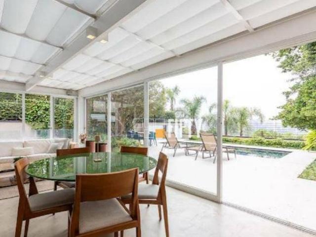 Casa com 3 dormitórios à venda, 608 m² Jardim Everest São Paulo/SP