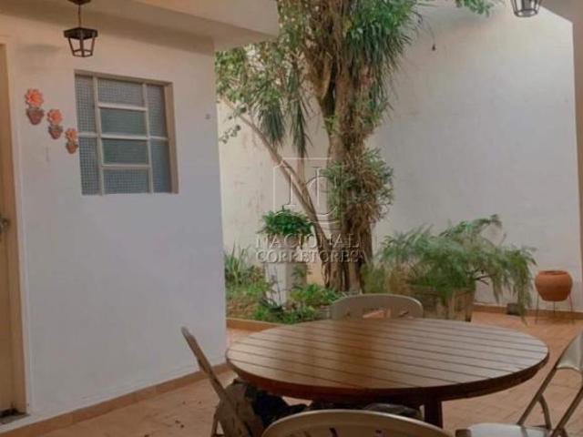 Casa com 3 dormitórios à venda, na Vila São Pedro, 150 m² de área construída