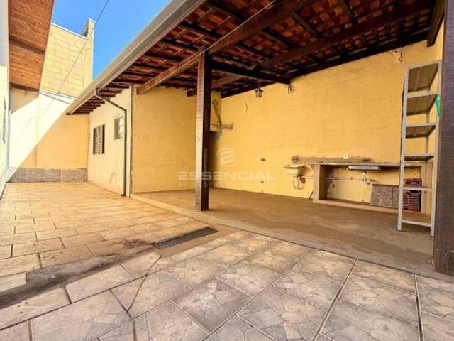 Casa com 3 dormitórios à venda, por R$ 390.000 Vila Paulista Botucatu/SP