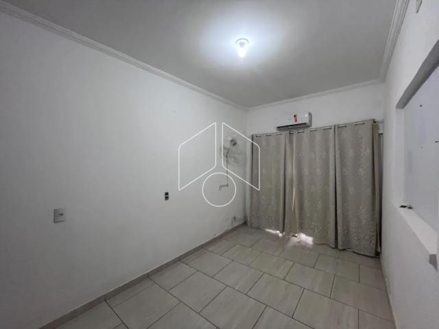 Casa com 3 Dormitórios e 2 Vagas no Bairro Somenzari, Marília