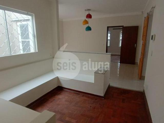 Casa com 3 dormitorios e edícula a venda na Vila Santa Maria
